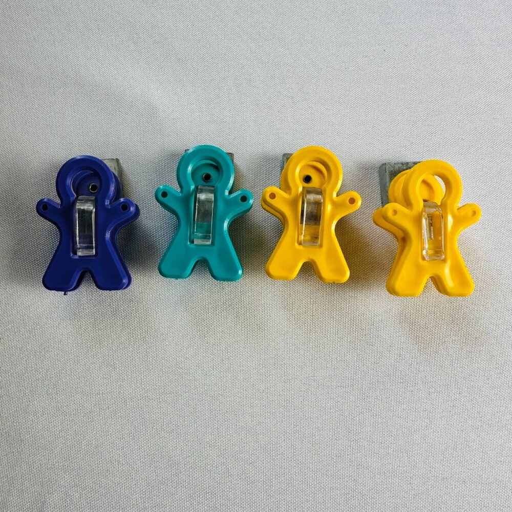 VTG 80s Adams Mfg USA Super Friends Magnet 2" Man Clip Lot of 4 Yellw Blue Green